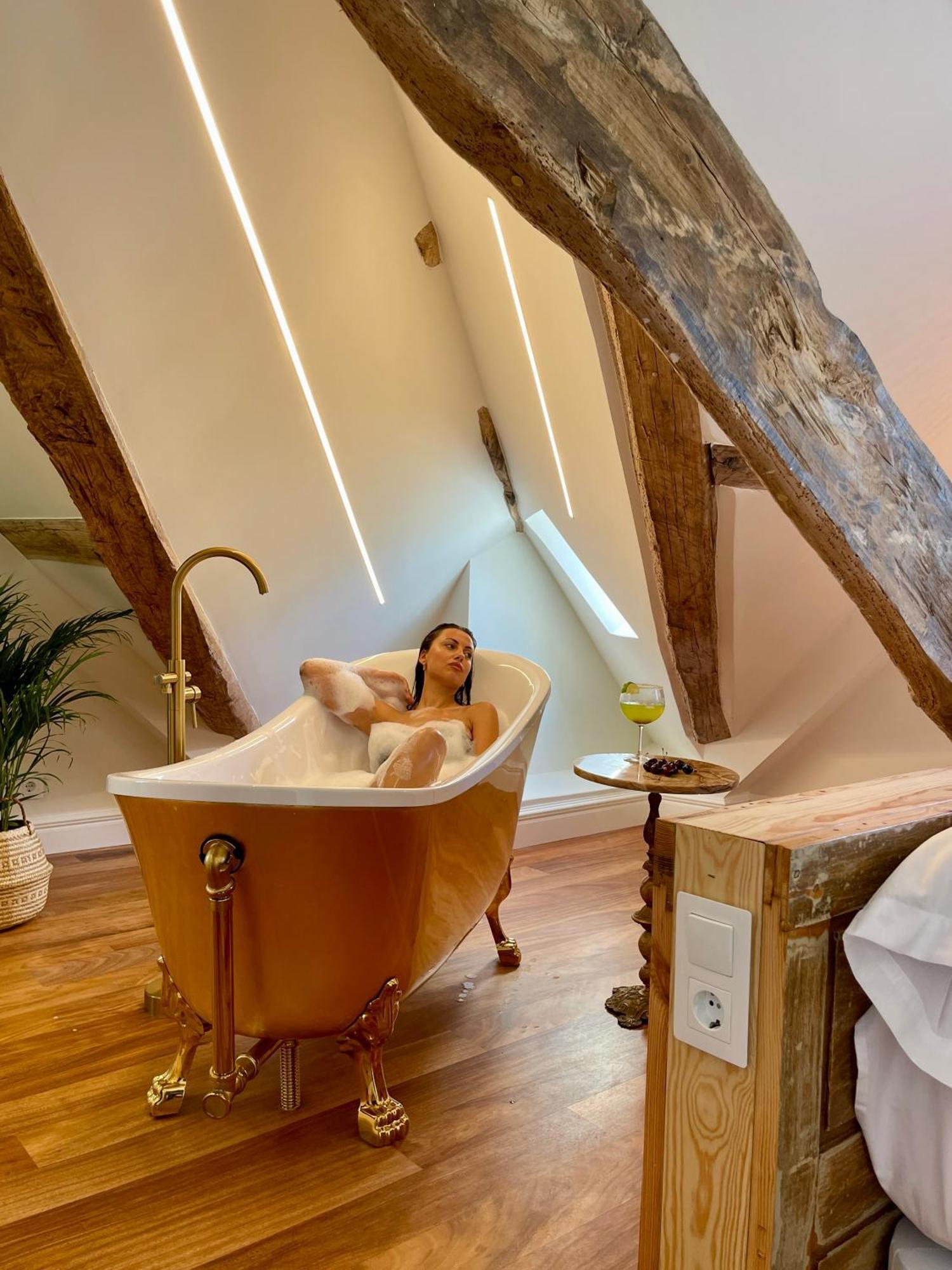 Villa Boutique 1880, Escapada Romantica Con Spa Privado Exterior, Privacidad Y Servicio Personalizado A Lama Luaran gambar