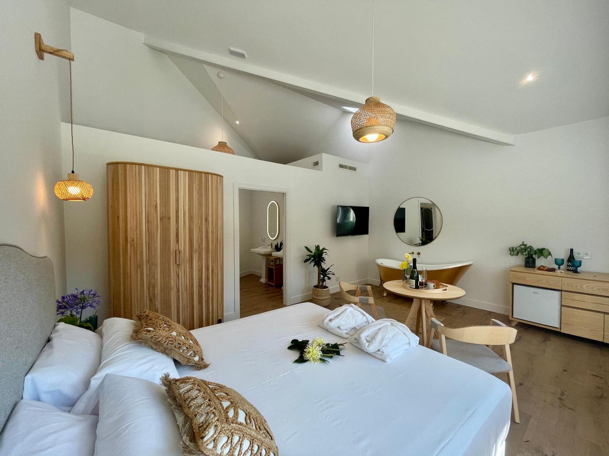Villa Boutique 1880, Escapada Romantica Con Spa Privado Exterior, Privacidad Y Servicio Personalizado A Lama Luaran gambar