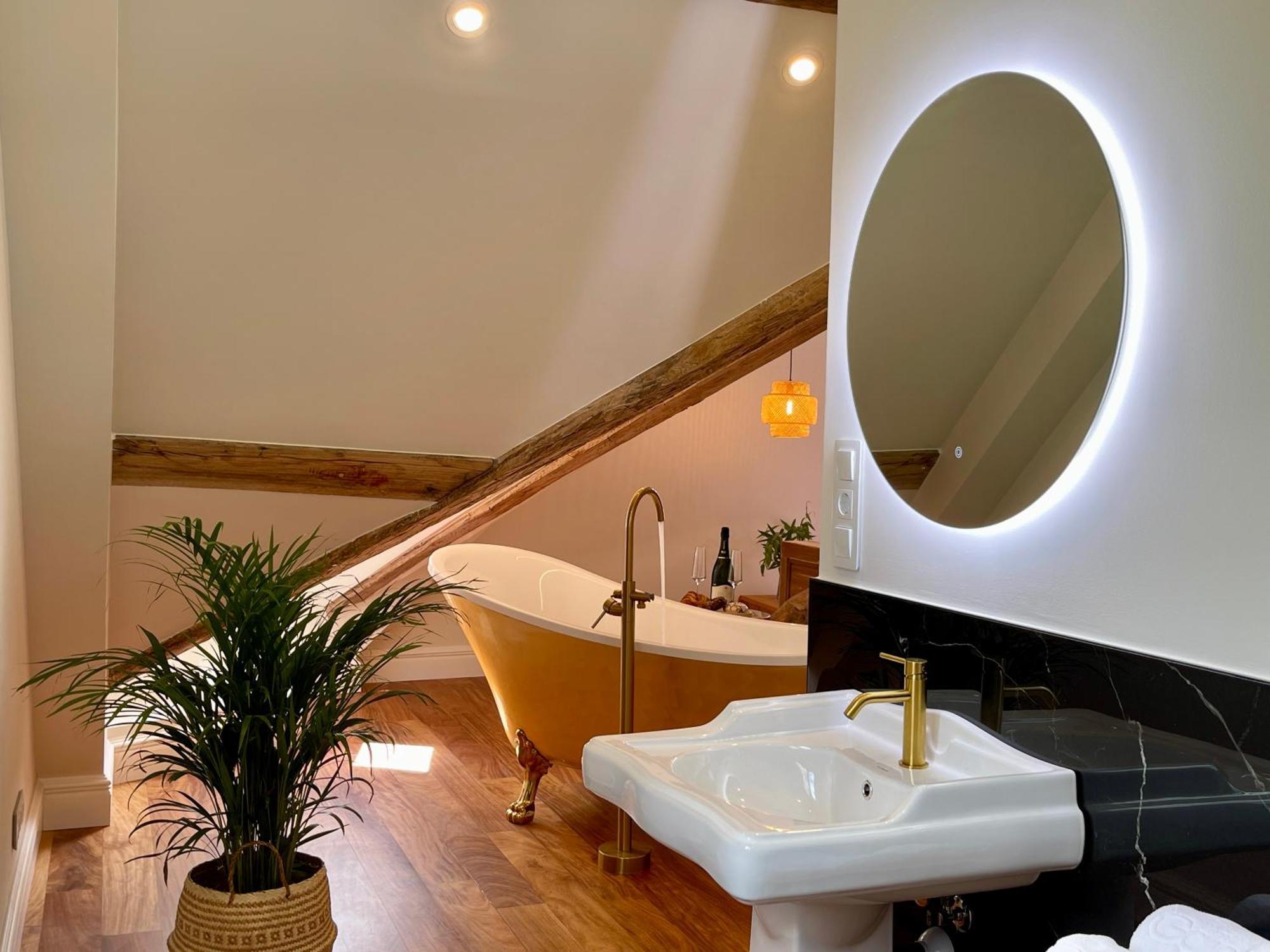 Villa Boutique 1880, Escapada Romantica Con Spa Privado Exterior, Privacidad Y Servicio Personalizado A Lama Luaran gambar