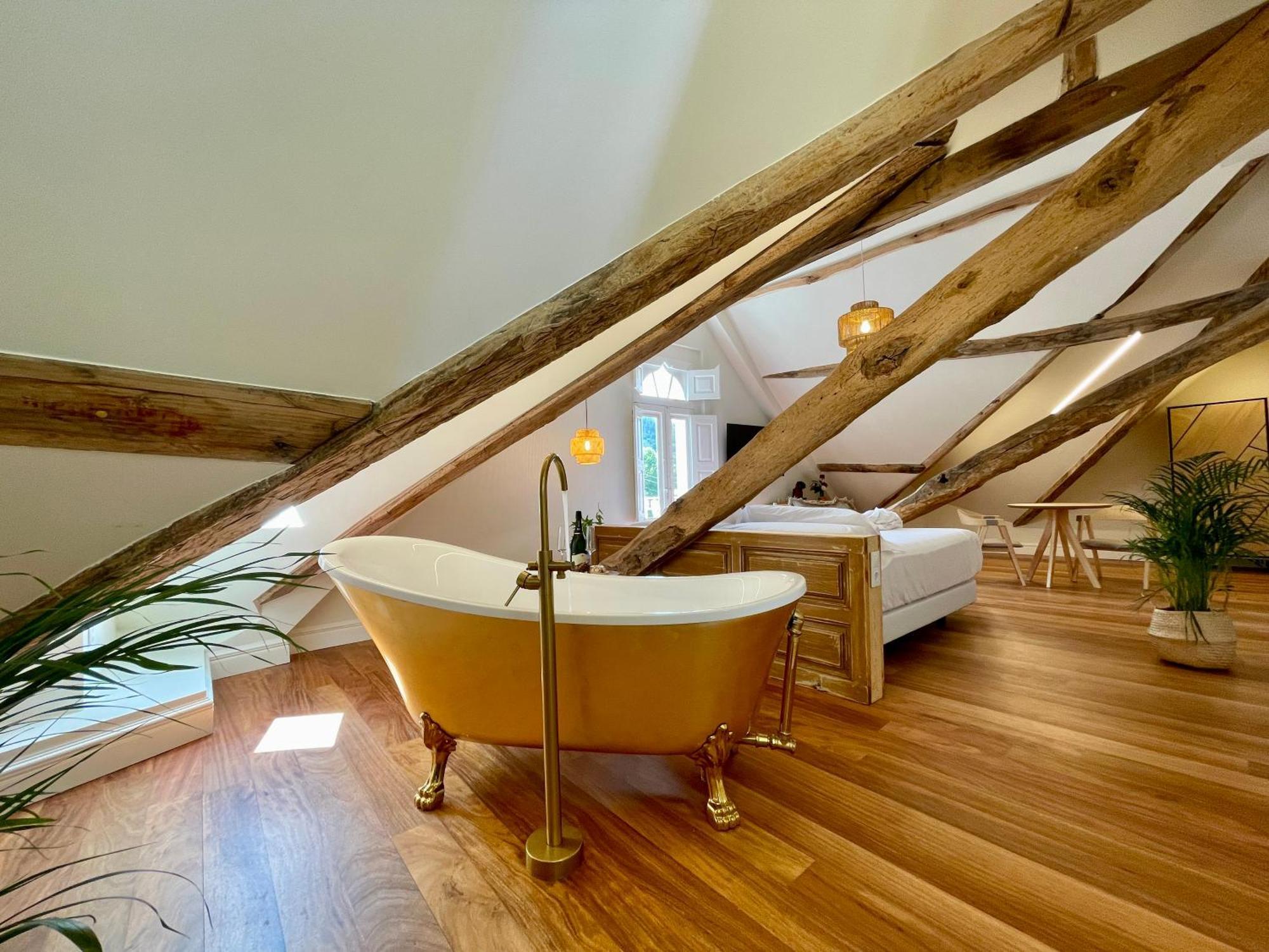 Villa Boutique 1880, Escapada Romantica Con Spa Privado Exterior, Privacidad Y Servicio Personalizado A Lama Luaran gambar